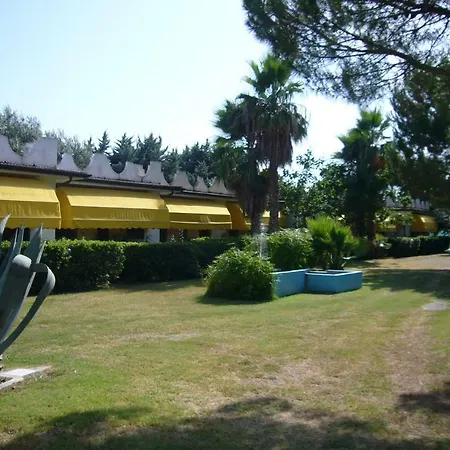 Villaggio Turistico Camping Mare Blu Apartmanhotel