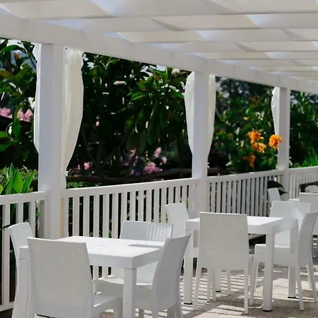 Villaggio Turistico Camping Mare Blu 4*