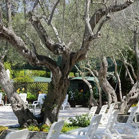 Villaggio Turistico Camping Mare Blu 4*
