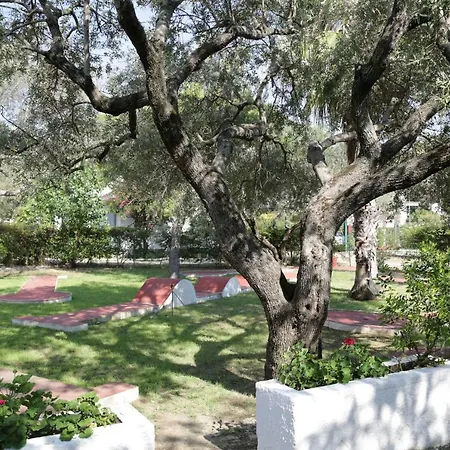 Villaggio Turistico Camping Mare Blu Apartmanhotel 4*