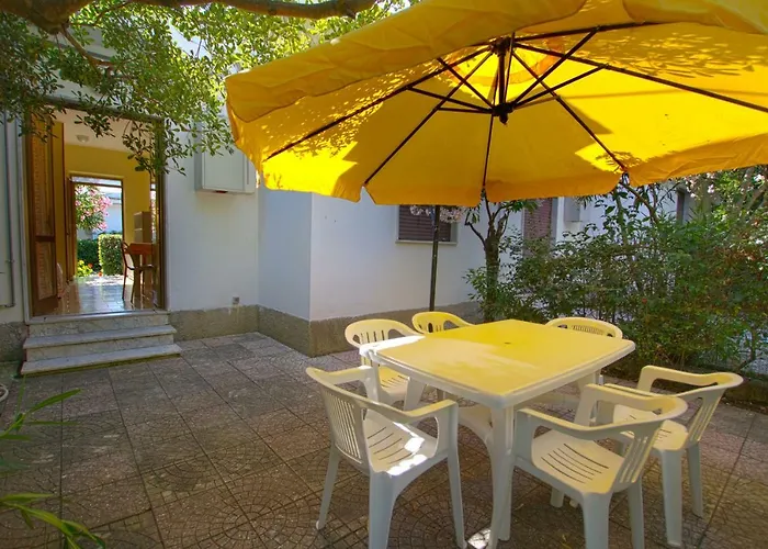 Villaggio Turistico Camping Mare Blu 4*