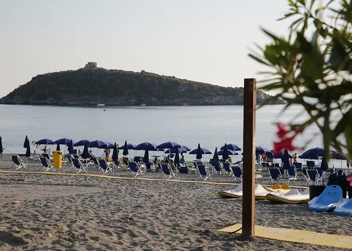 Apart-hotel Villaggio Turistico Camping Mare Blu 4*